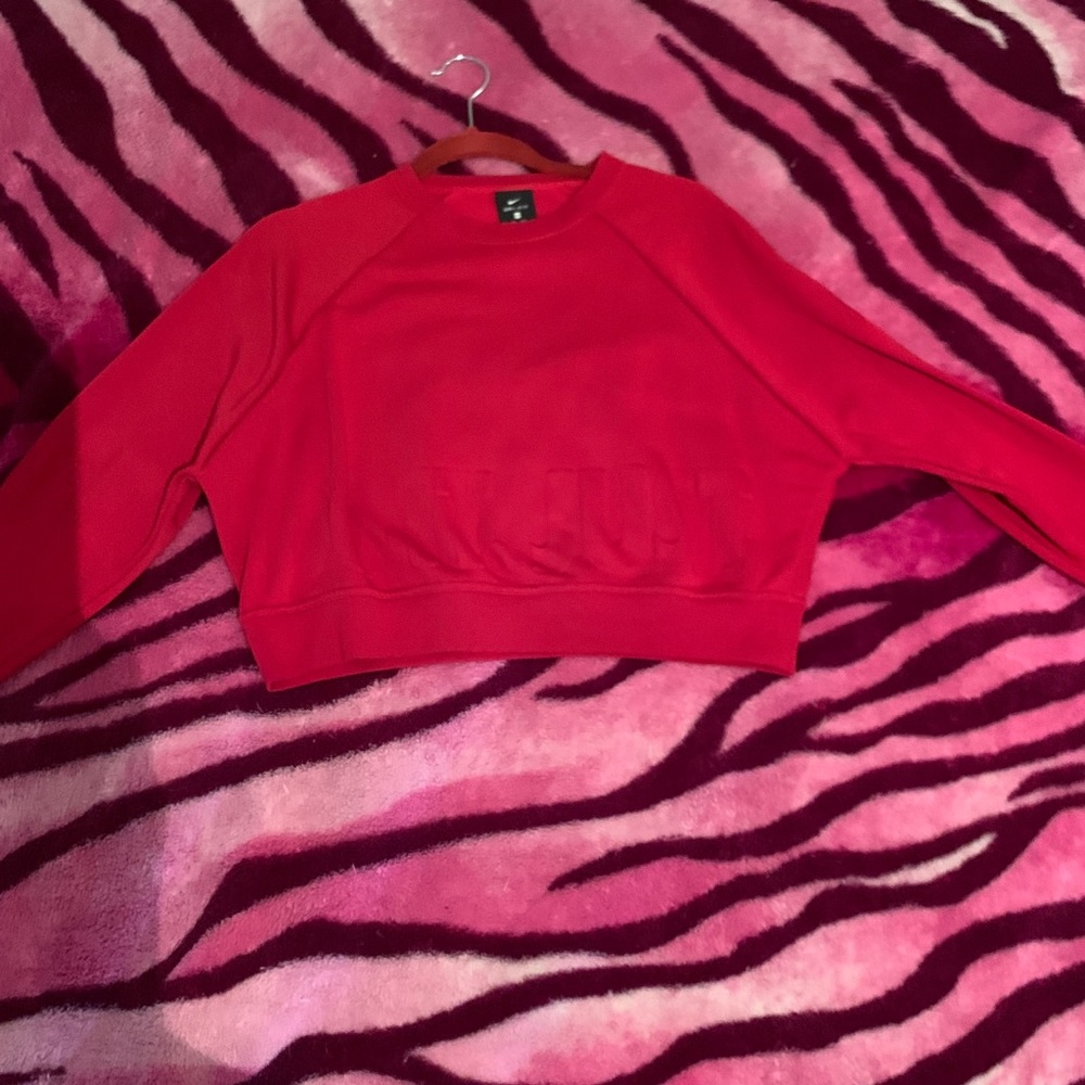 nike crop top long sleeve